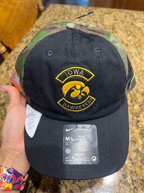 Nike Black and Gold Hawkeyes Club Cap